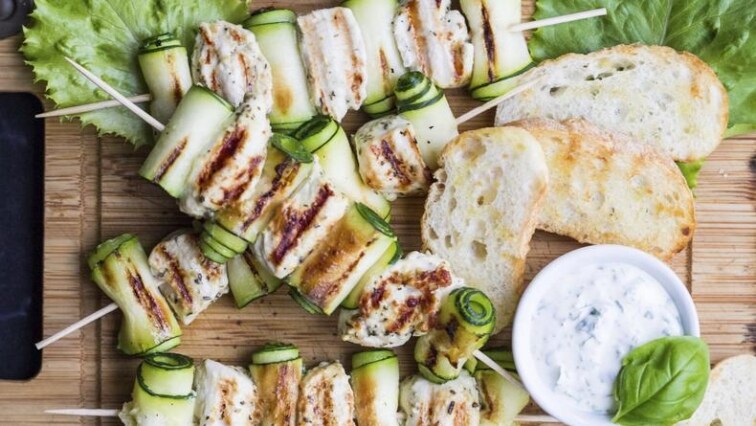 Grilované cuketové špízy s kuřecím masem
