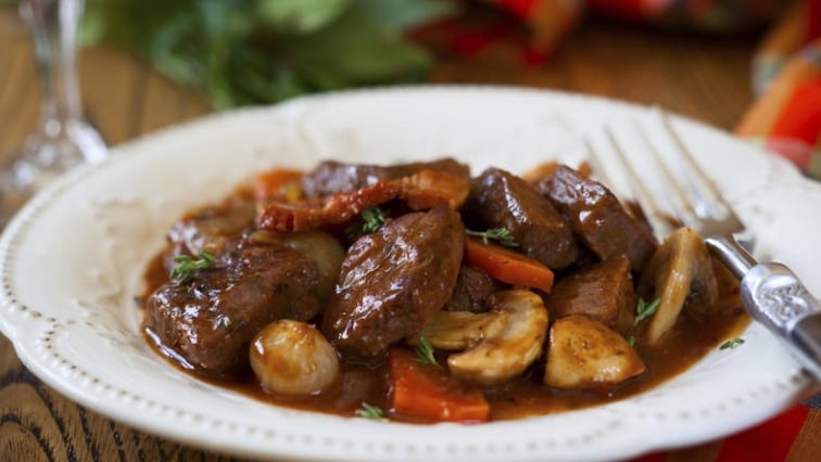 Hovězí po burgundsku