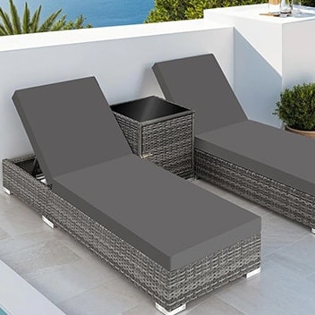 Garden furniture and décor