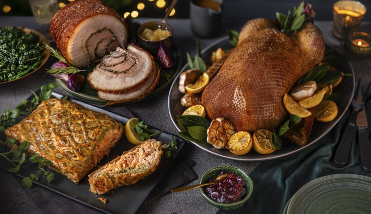 Christmas dinner centrepieces