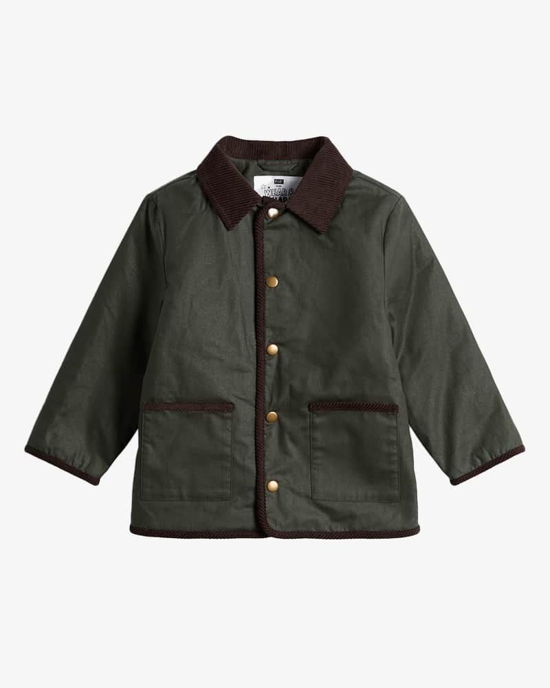 Green heritage coat with collared neck and front hand pockets.