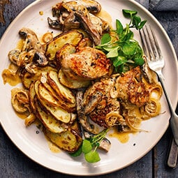 Pork fillet with mushroom sauce and lemon potatoes