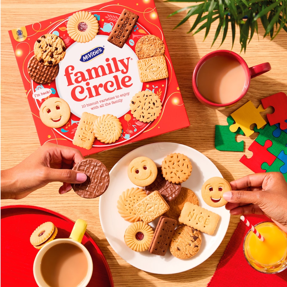 image 1 of McVitie's Family Circle 10 Biscuits 400g 