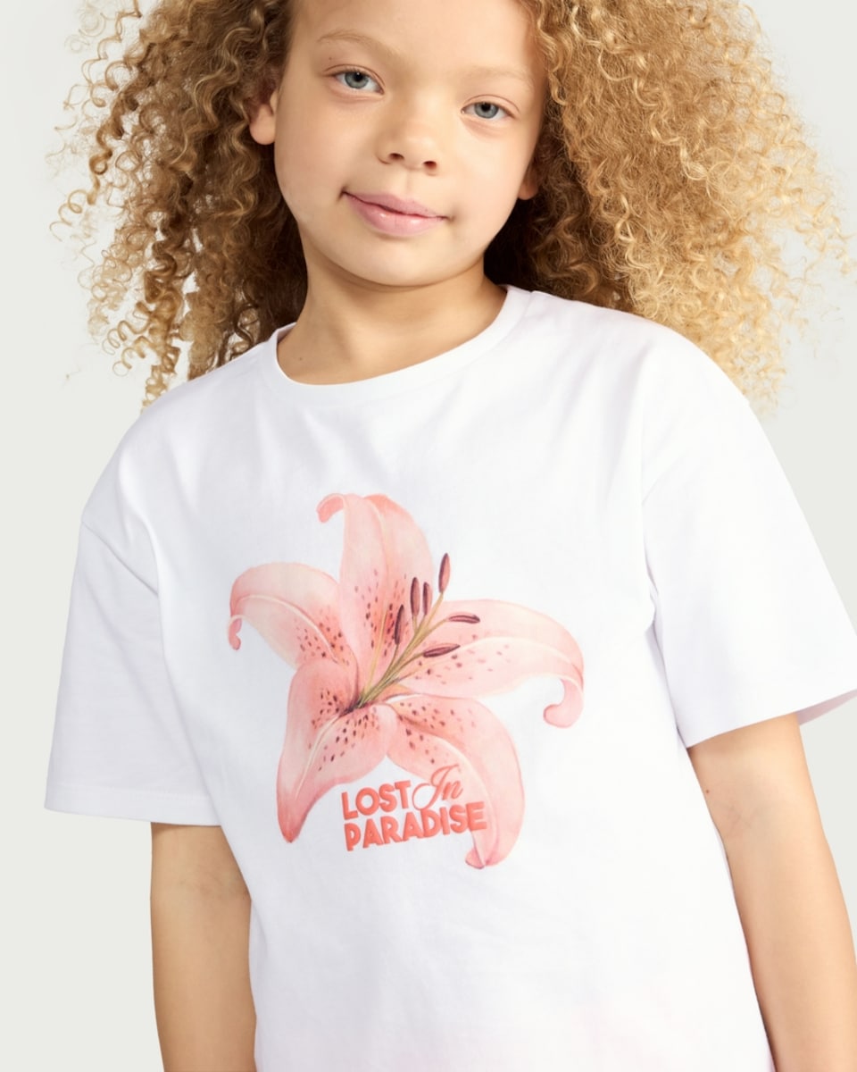 image 1 of F&F Girls 2-Piece Cotton Rich Flower Print T-Shirt and Cycling Shorts Set in Multi White