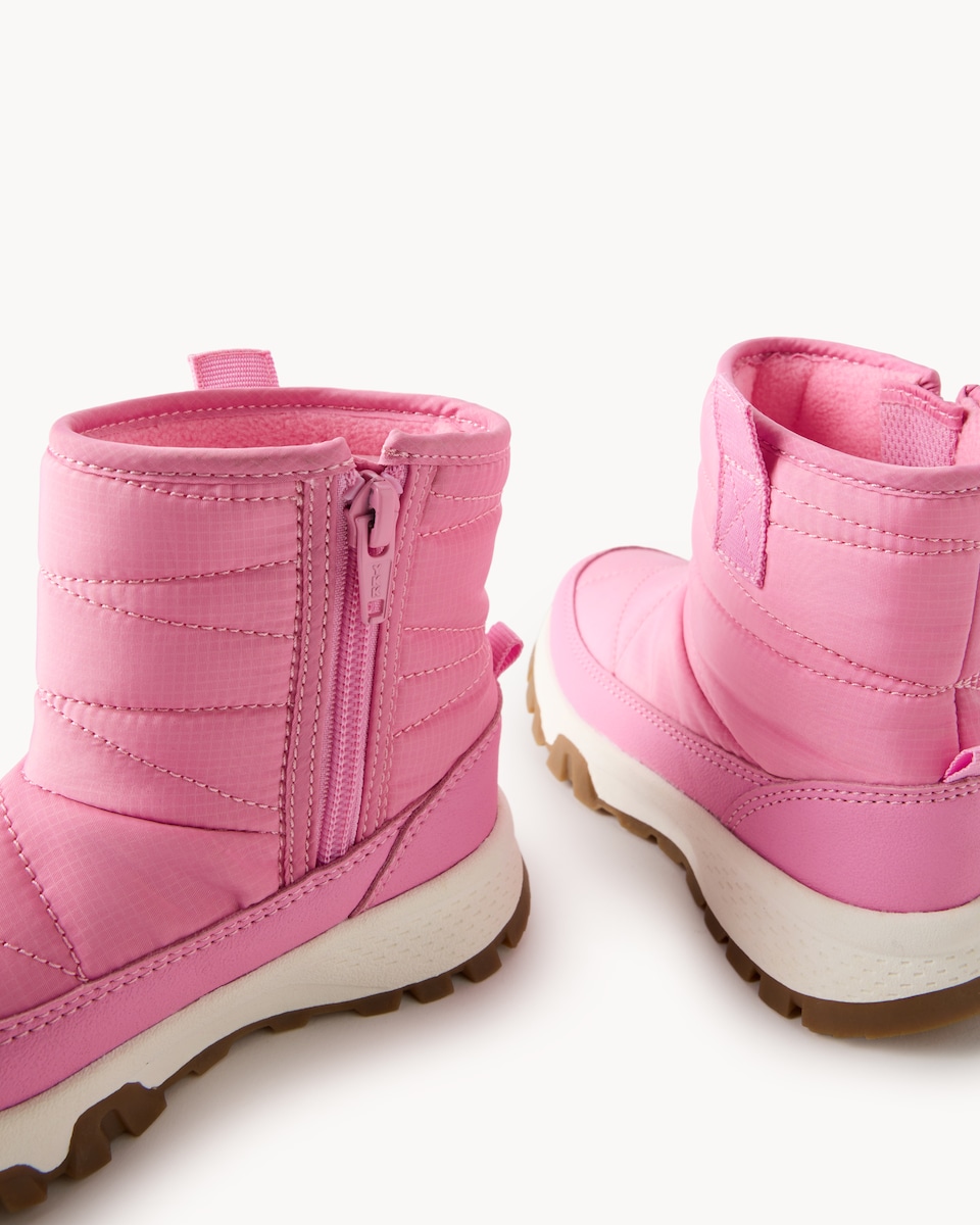 image 1 of F&F Girls Shower Resistant Quilted Snow Boots in Pink