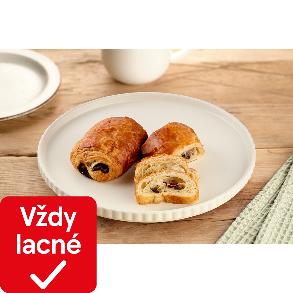 image 1 of Tesco Choco Roll 70 g