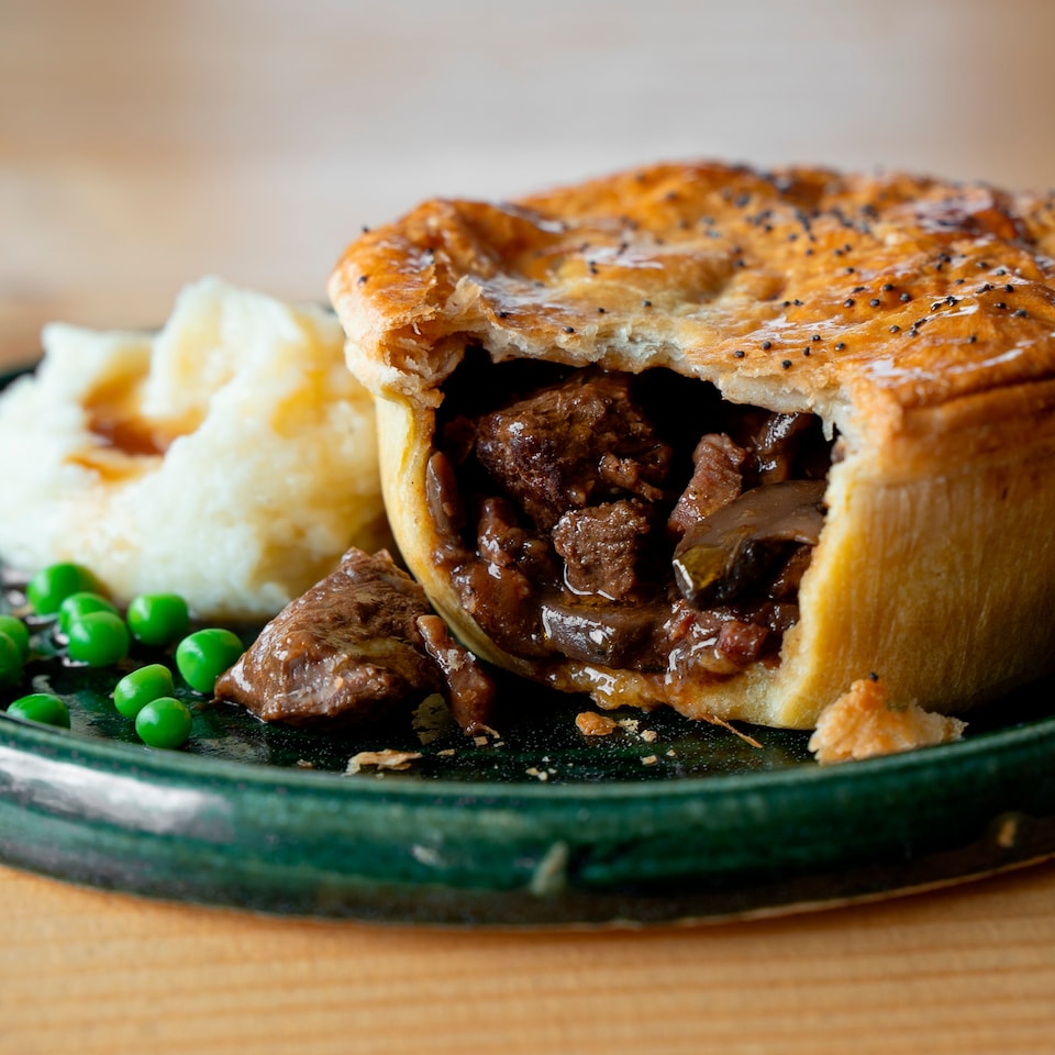 image 1 of Higgidy Slow-Cooked Steak, Red Wine & Bacon Pie 200g