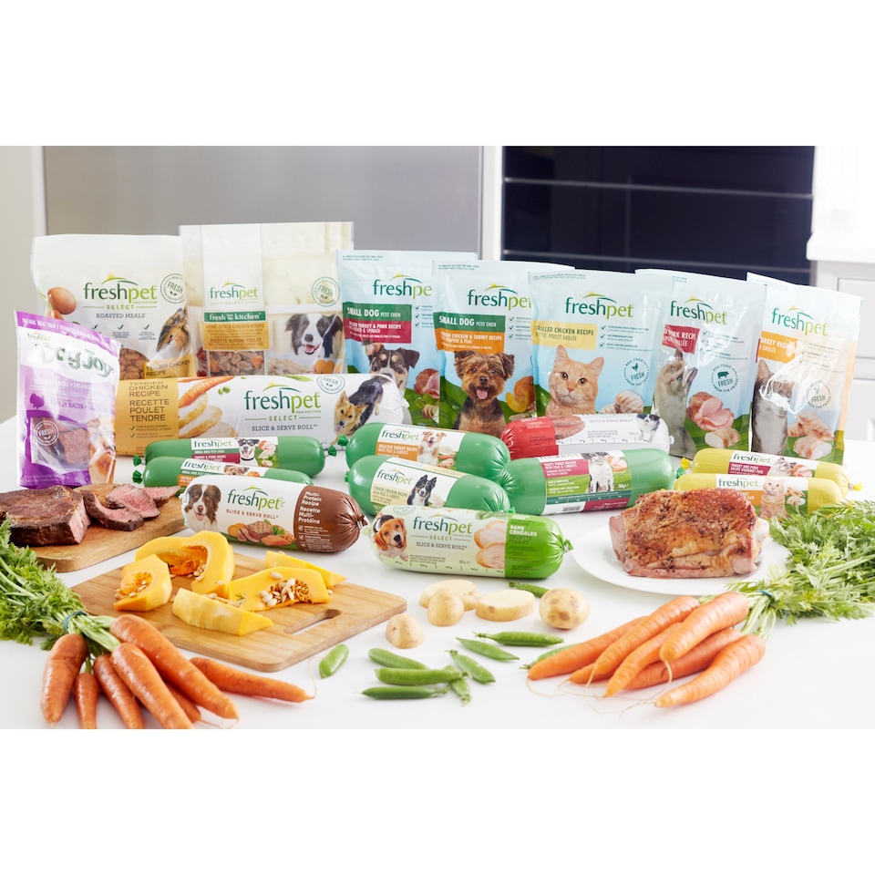 image 1 of Freshpet Tender Chicken Recipe with Peas & Carrots Roll Dog Food 2kg