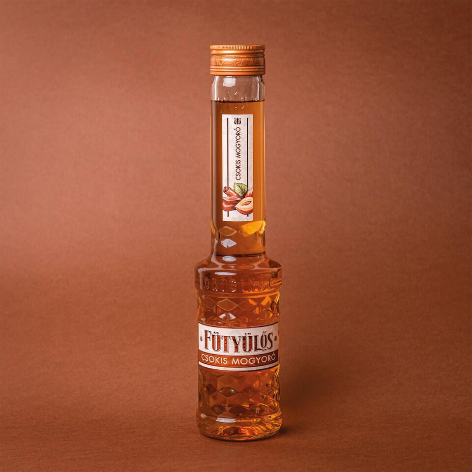 image 1 of Fütyülős Chocolate Hazelnut Liqueur 24,5% 0,5 l