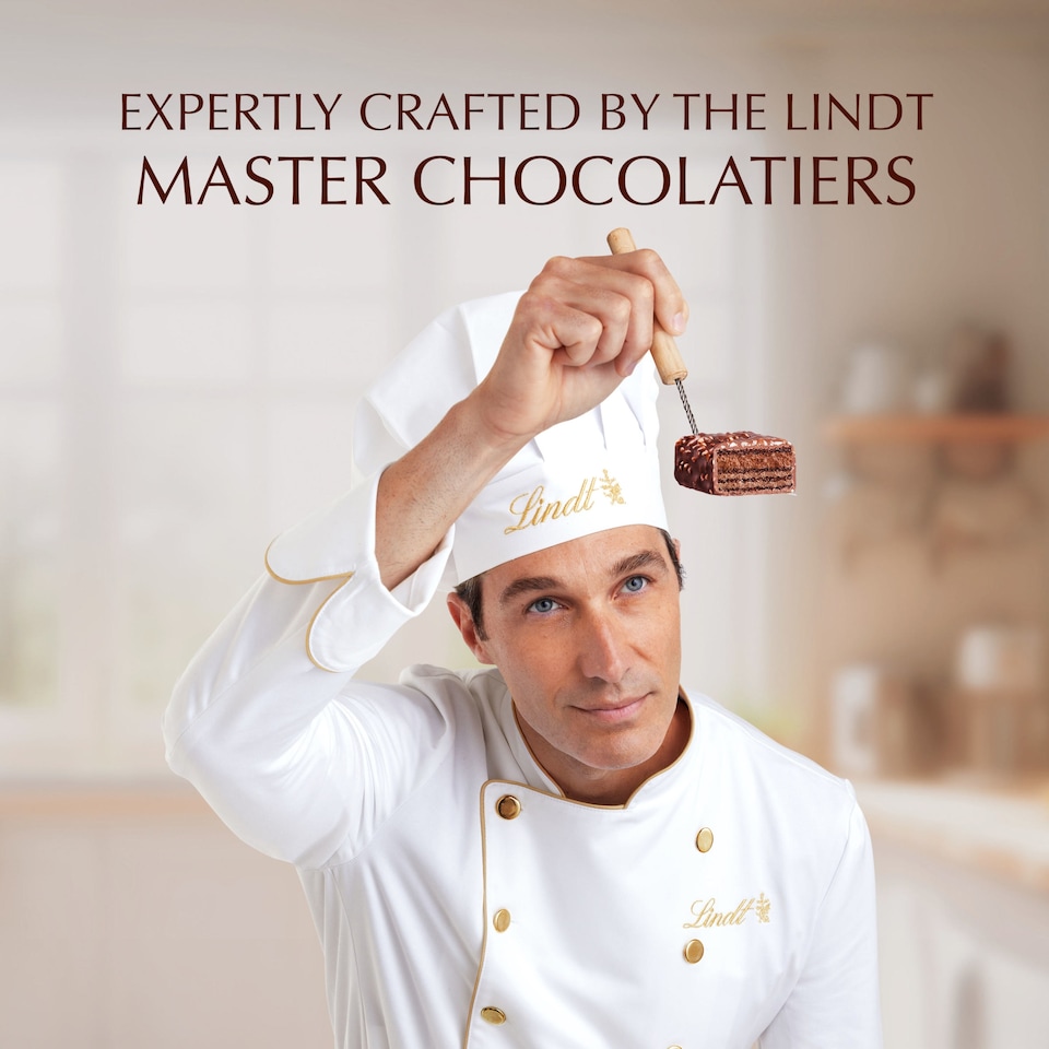 image 1 of Lindt Milk Chocolate & Hazelnut Choco Wafer Bar 30G