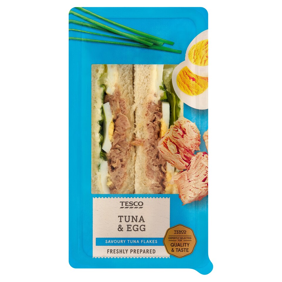 Tesco Toast Bread with Tuna, Mayonnaise Sauce, Eggs, Salad and Spring Onions 186 g