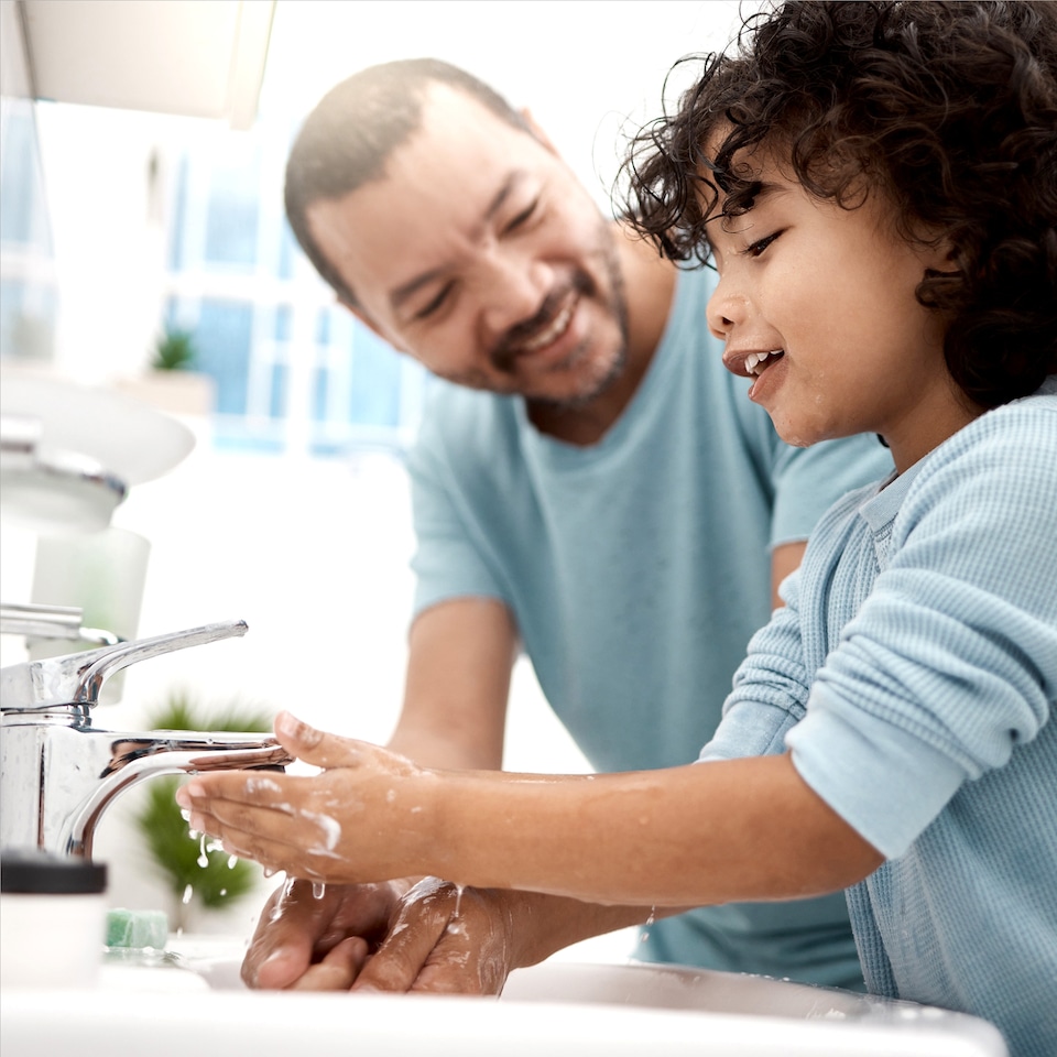 image 1 of Palmolive Hygiene-Plus liquid hand soap refill lime 500 ml