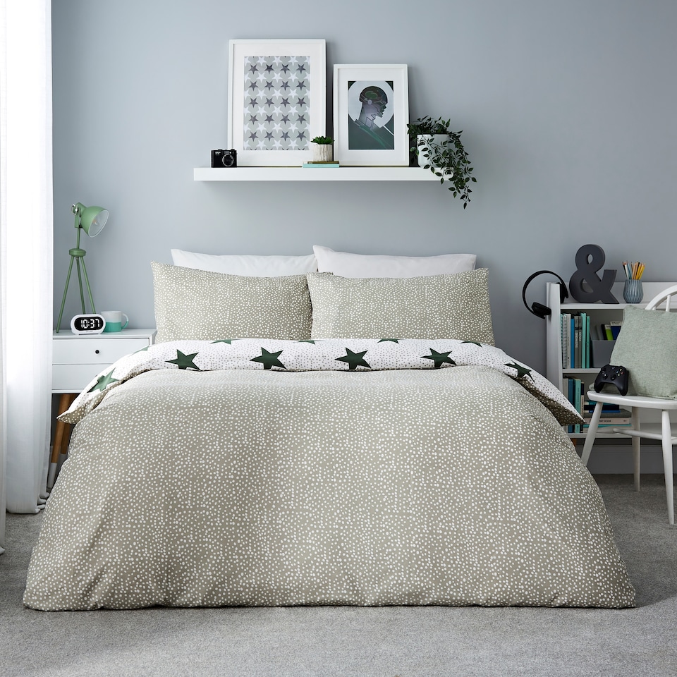 image 1 of Silentnight Supersoft Star Print Duvet Set Double