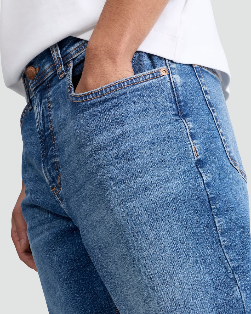 image 1 of F&F FREEFIT® Tapered Leg Jeans in Blue