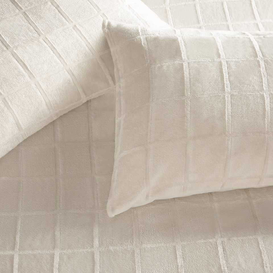 image 1 of Silent Night Embossed Fleece Duvet Single Cream