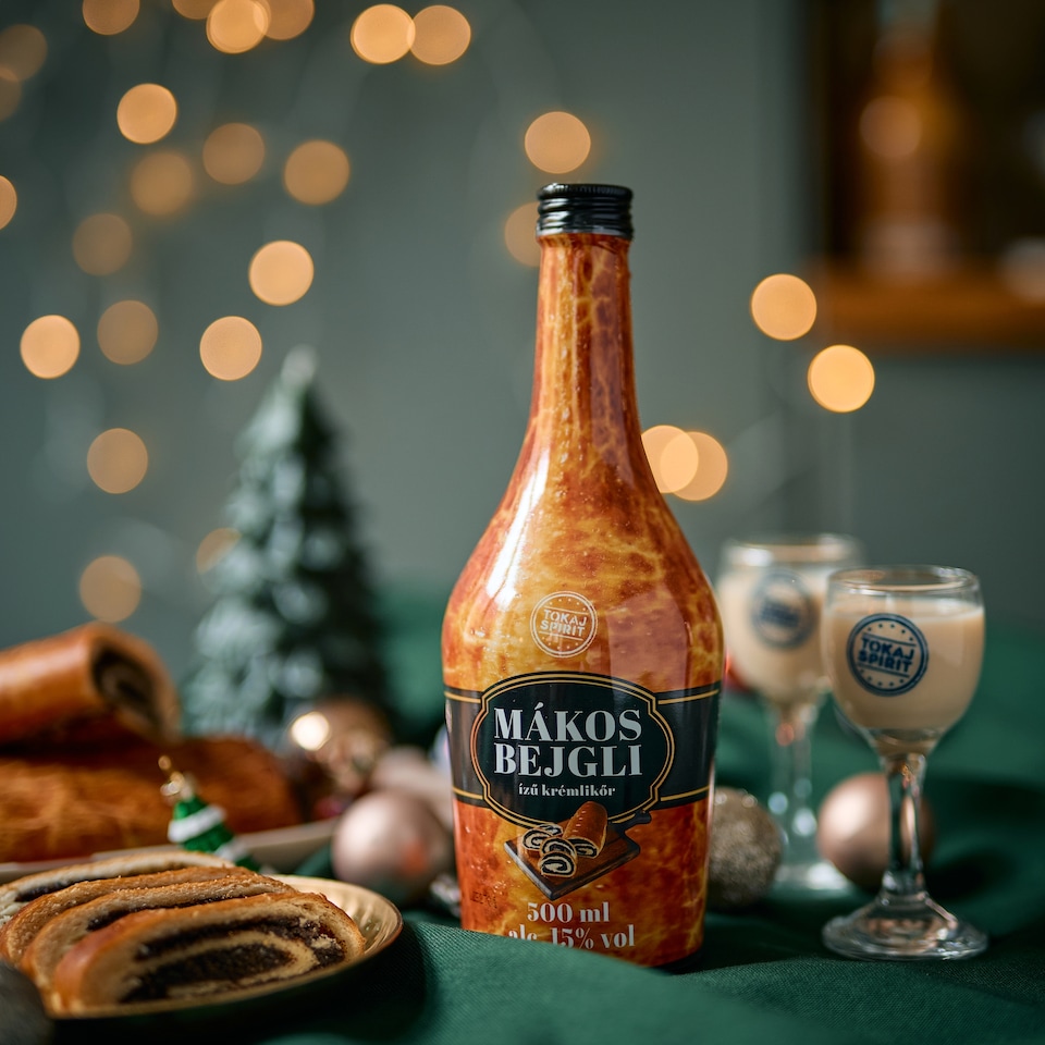 image 1 of Tokaj Spirit Gift Boxed Poppy Seed Bagel Flavoured Cream Liqueur 15% 500 ml