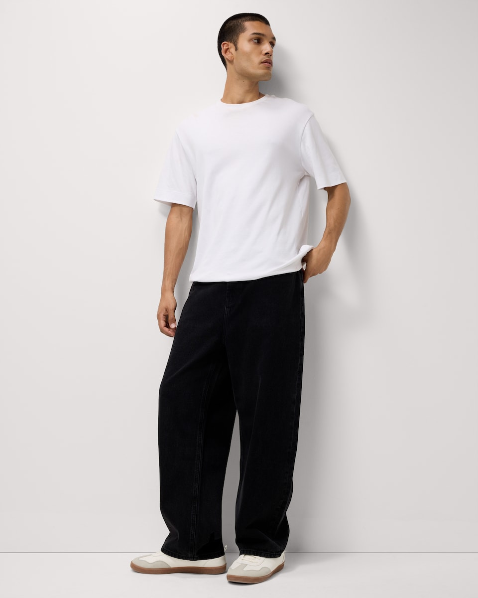 image 1 of F&F Relaxed Fit Jeans in Black