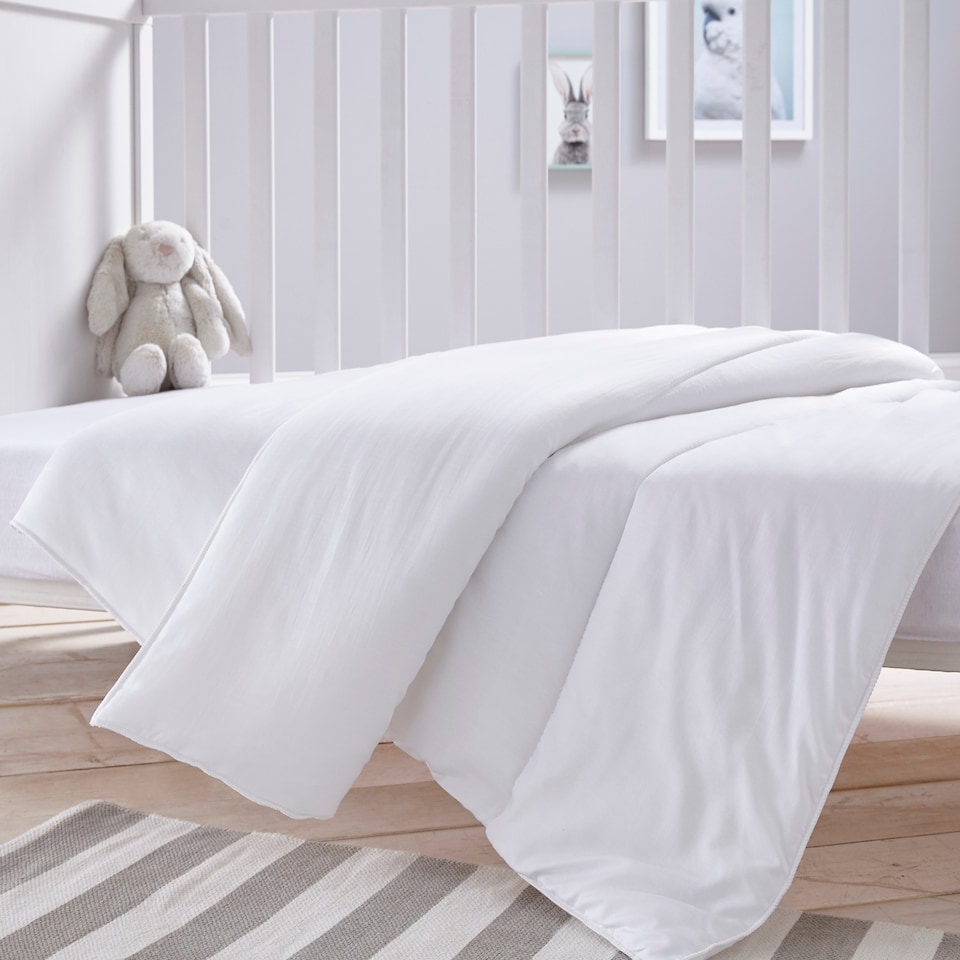 image 1 of Silent Night Anti-Allergy Cotbed Duvet