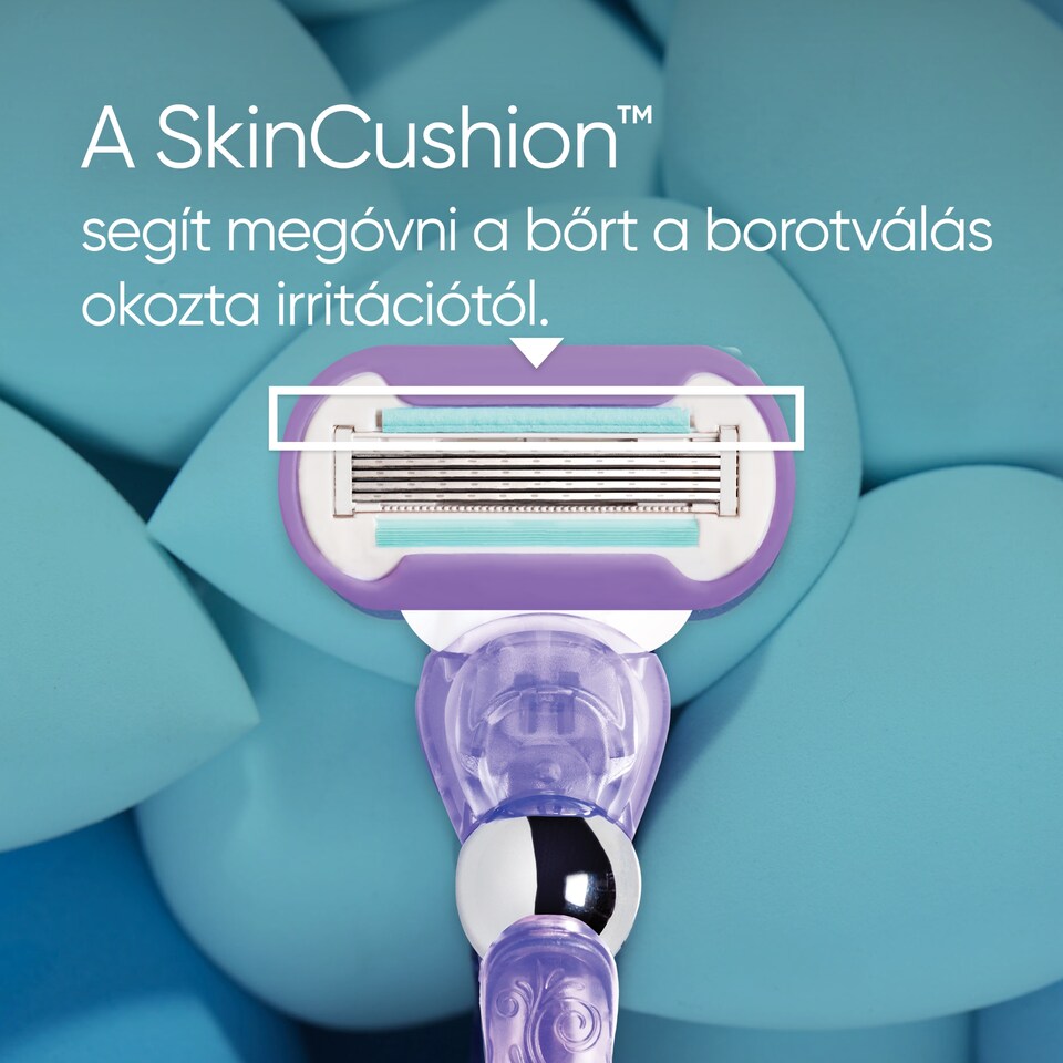 image 1 of Venus Deluxe Smooth Swirl Razor Blades x4