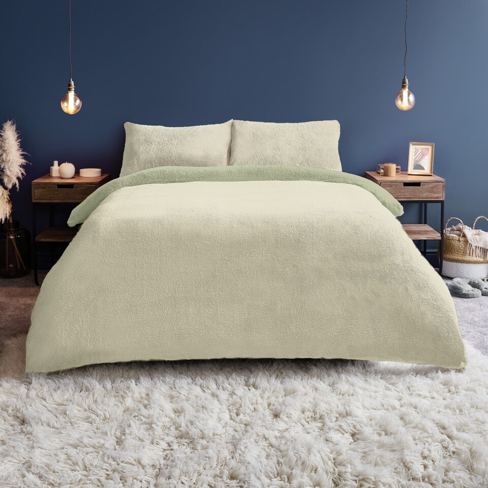 image 1 of Silentnight Green Reversible Teddy Duvet Set King