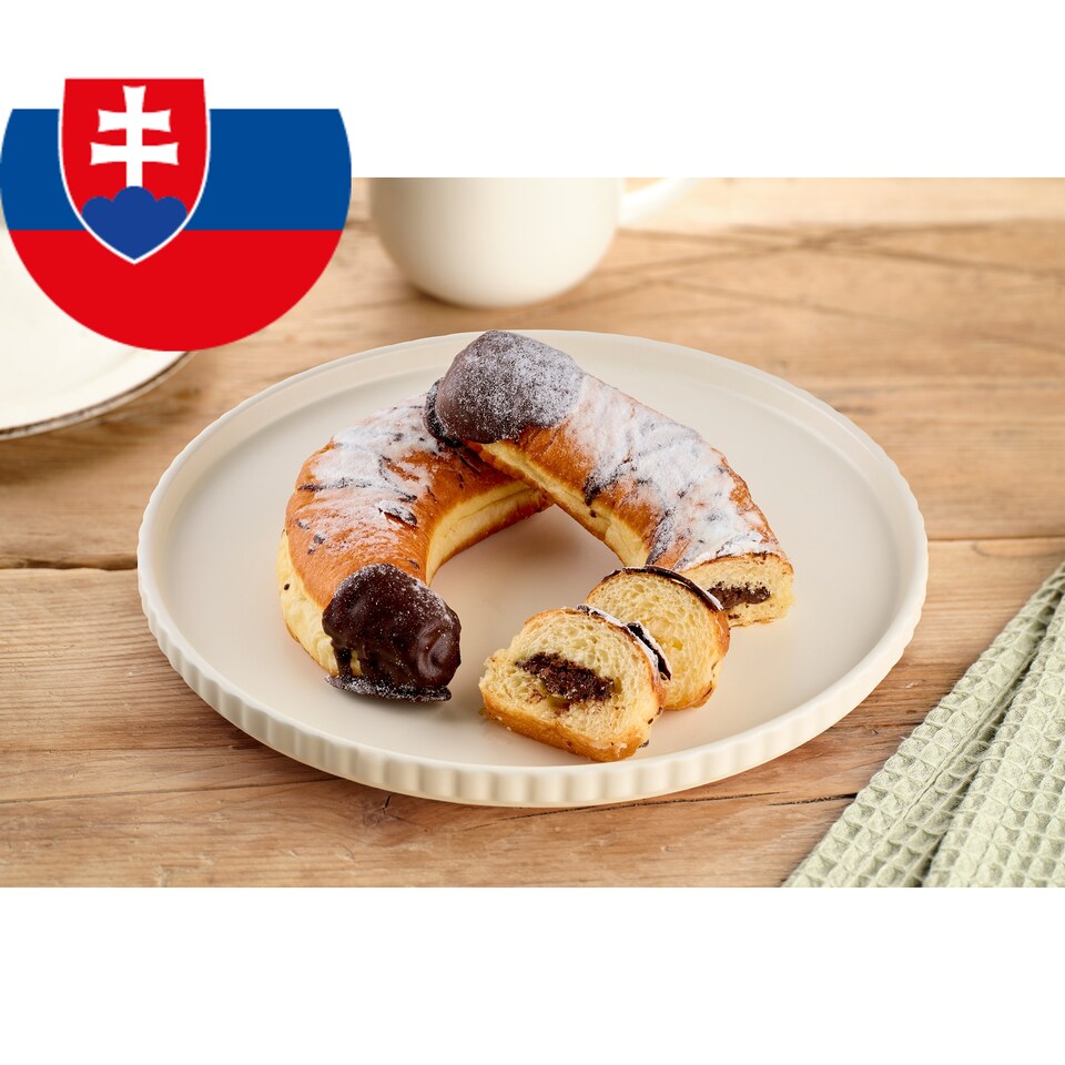 image 1 of Tesco Roll with Hazelnut Cream 70 g