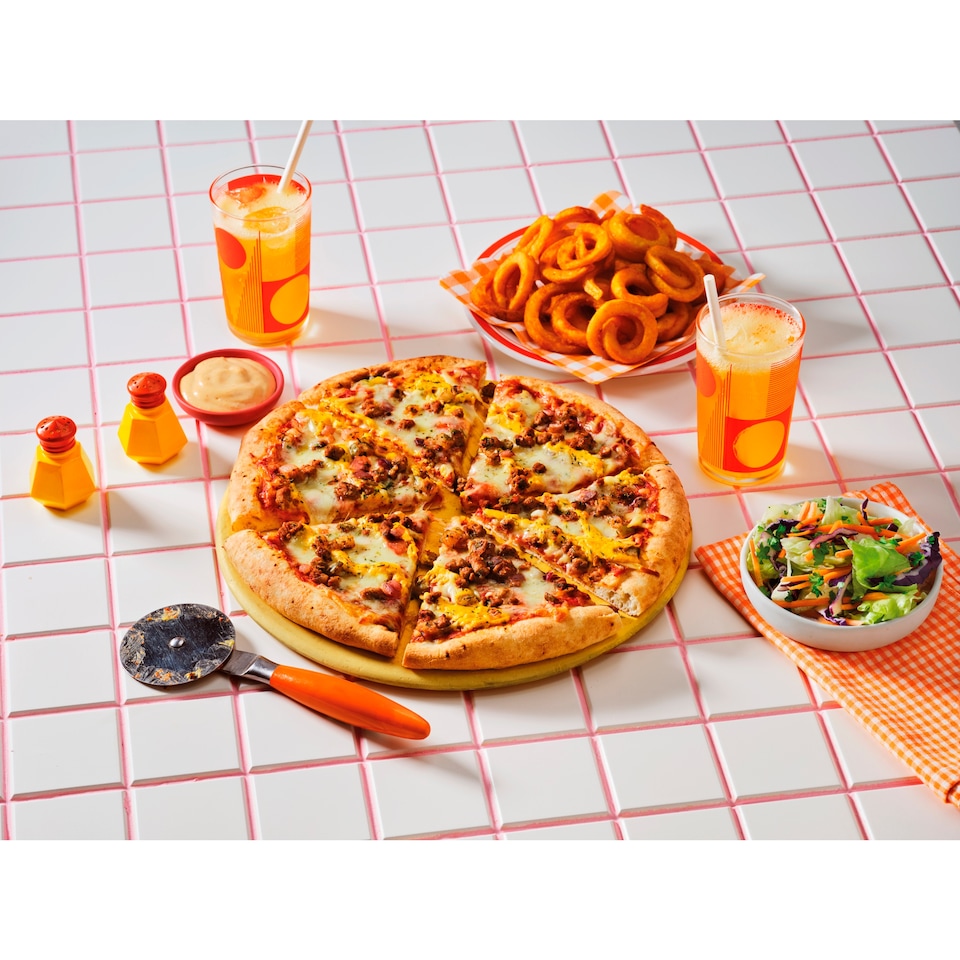 image 1 of Tesco The Big Cheeseburger Pizza 415g