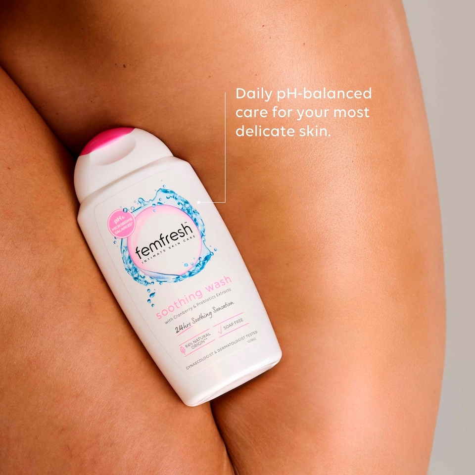 image 1 of Femfresh Soothing Wash 250Ml