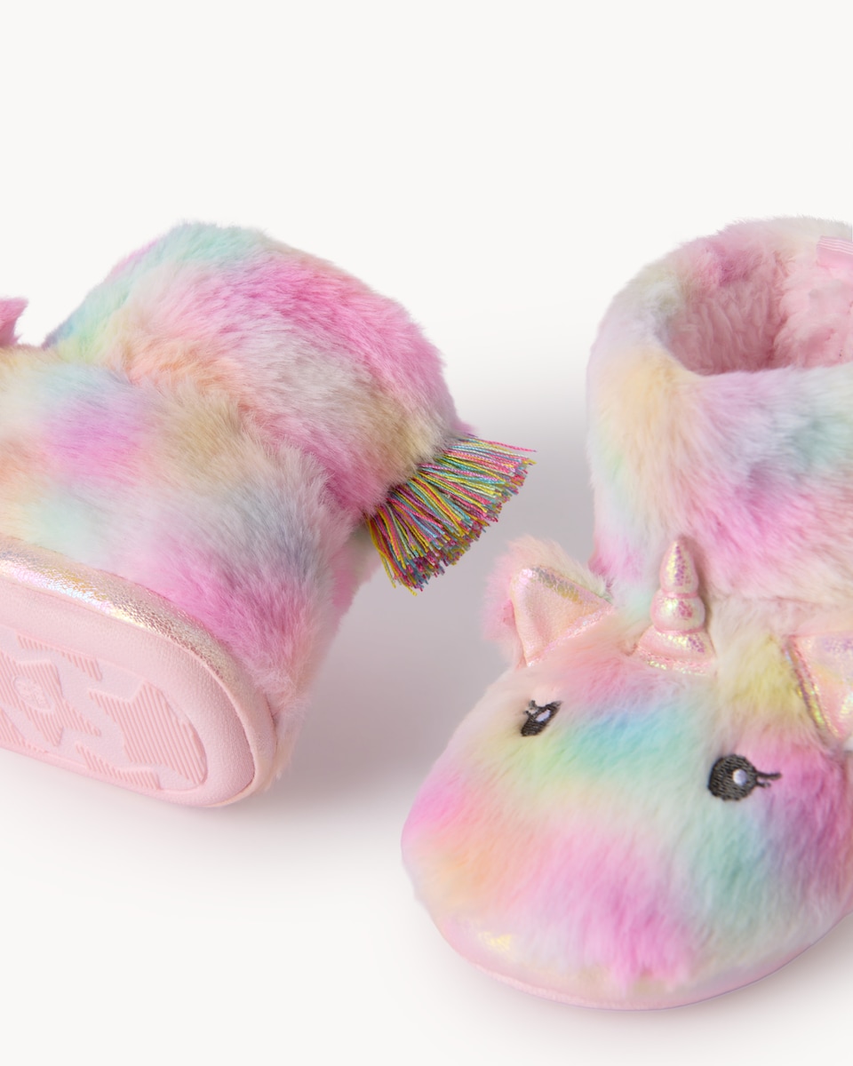 image 1 of F&F Girls Faux Fur Unicorn Slipper Boots in Lilac