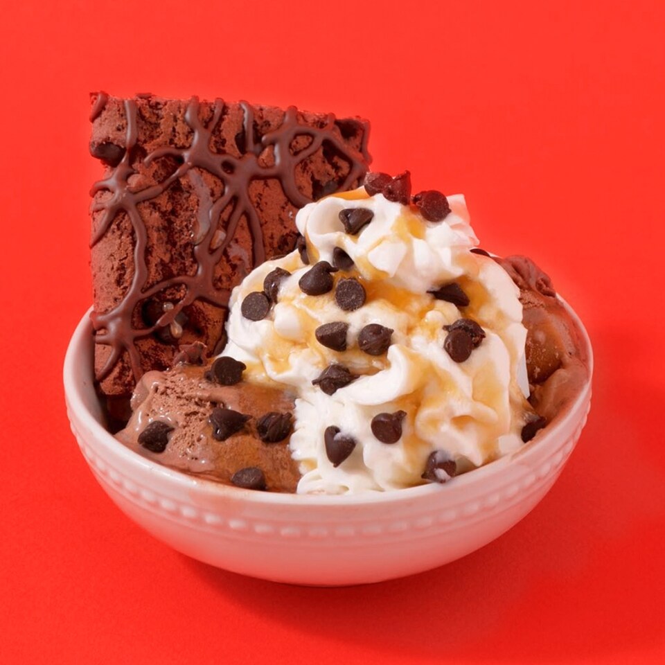 image 1 of Fibre One 90 Calorie Chocolate Fudge Brownies Snack Bars 4 x 24g