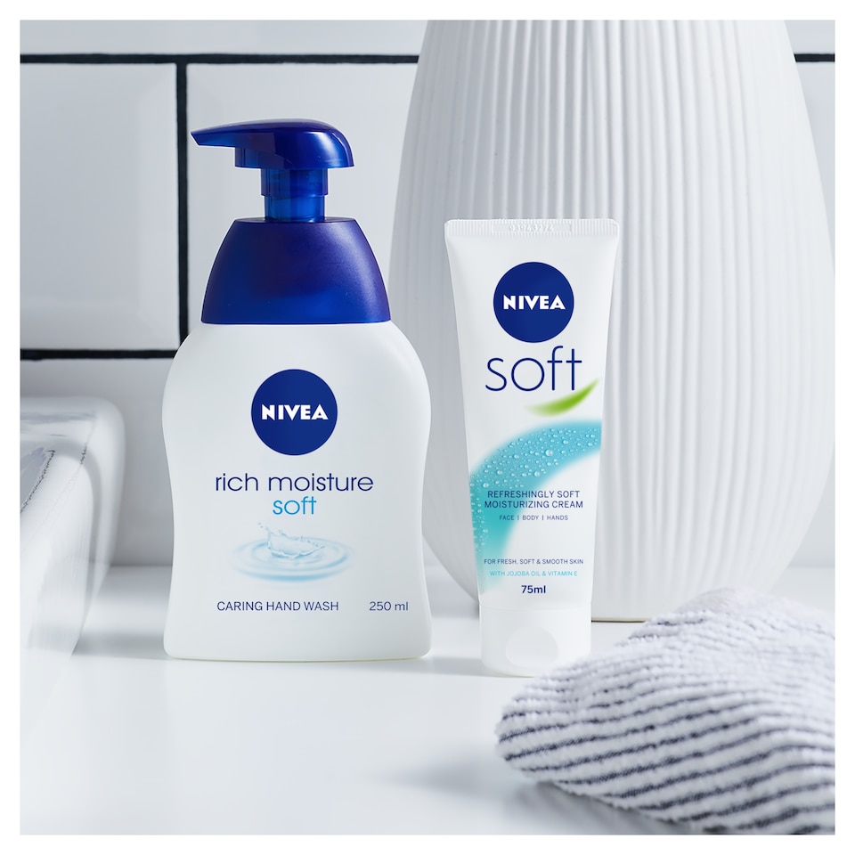 image 1 of Nivea Creme Soft Handwash 250Ml