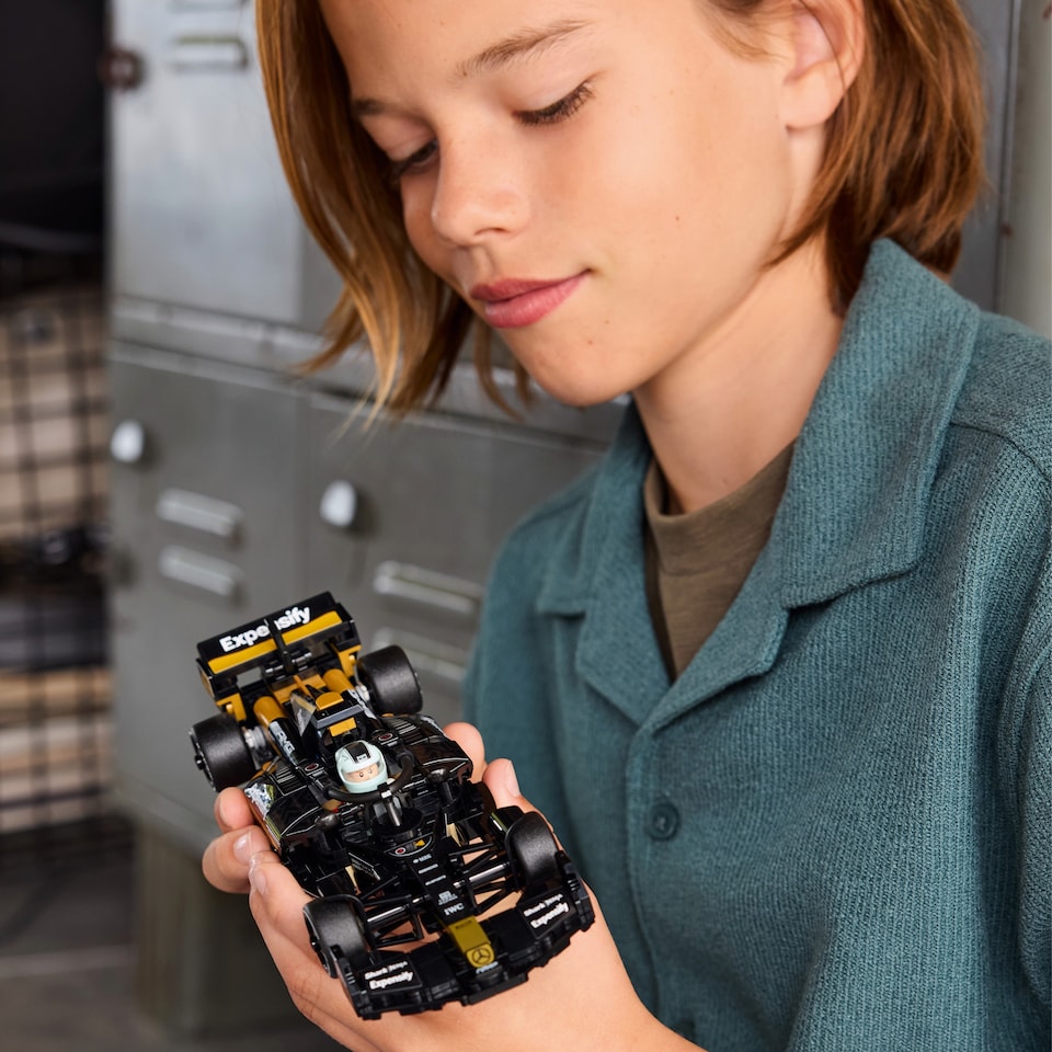 Obrázek 1 pro produkt LEGO Speed Champions 77252 Závodní auto týmu APXGP z filmu F1