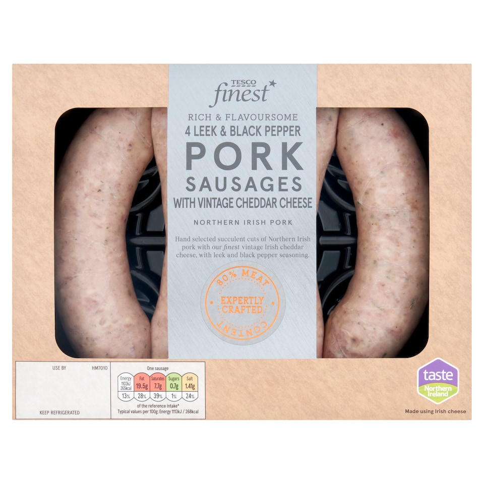 Tesco Finest 4 NI Pork, Vintage Cheddar, Leek & Black Pepper Sausages 440g