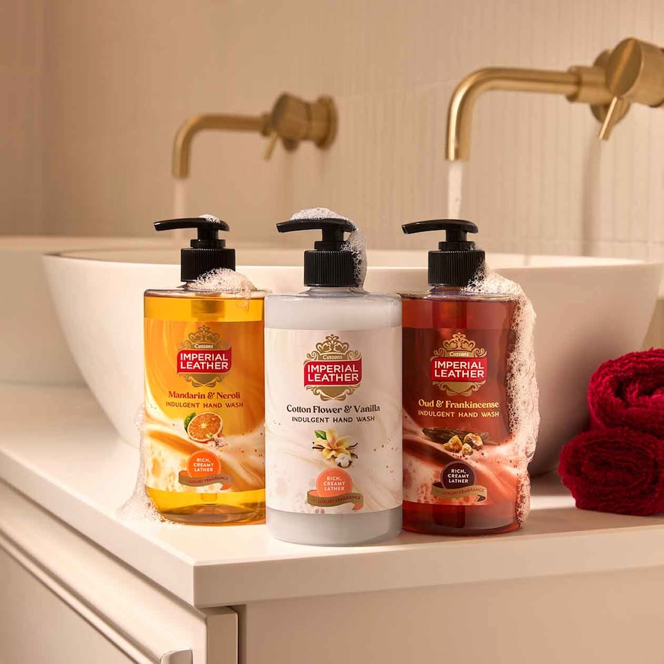 image 1 of Imperial Leather Moisting Flower & Vanilla Wash 500Ml