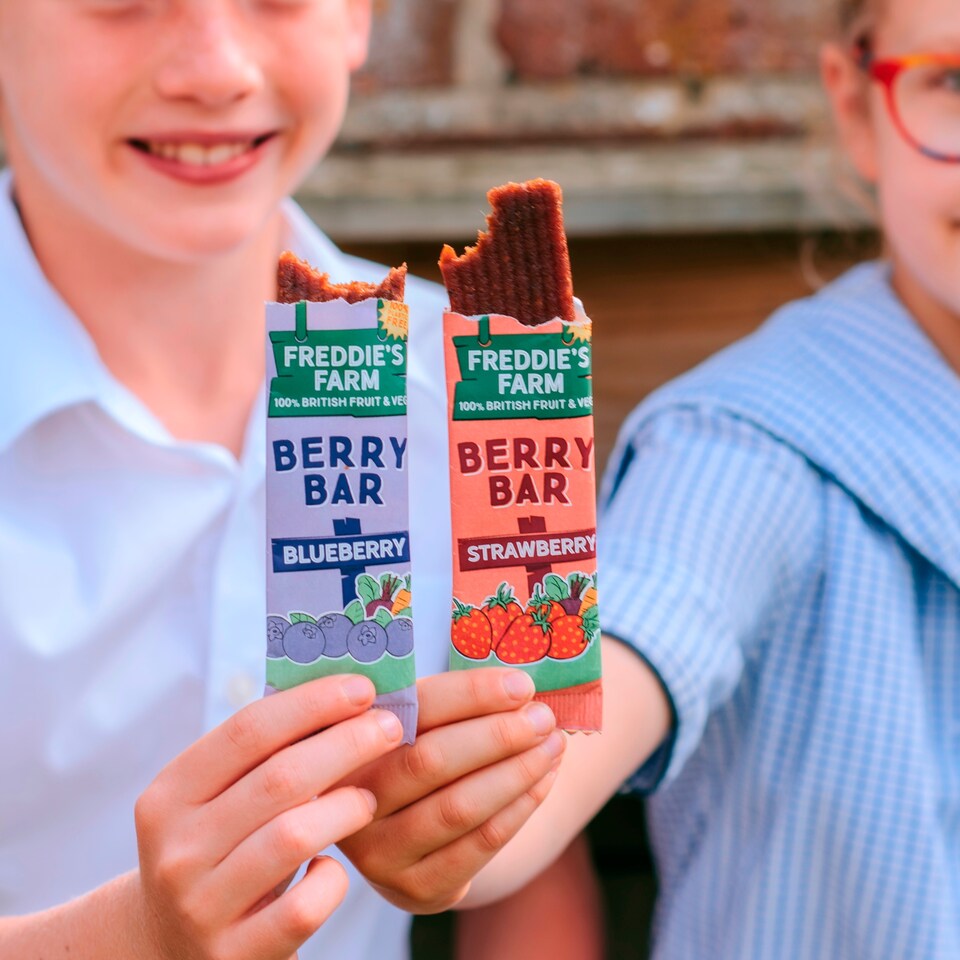 image 1 of Freddie's Farm Berry Bars - Strawberry 5 x 20g