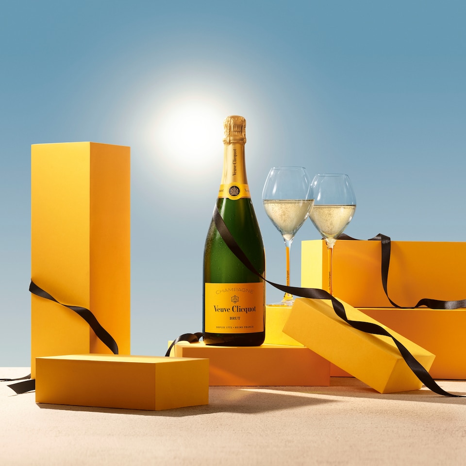 image 1 of Veuve Clicquot Yellow Label Brut Champagne 75cl