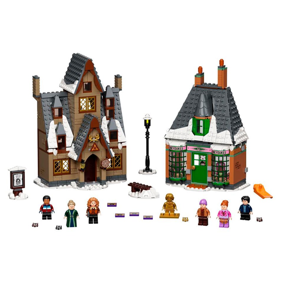 image 1 of LEGO Harry Potter 76388 Hogsmeade Village Visit