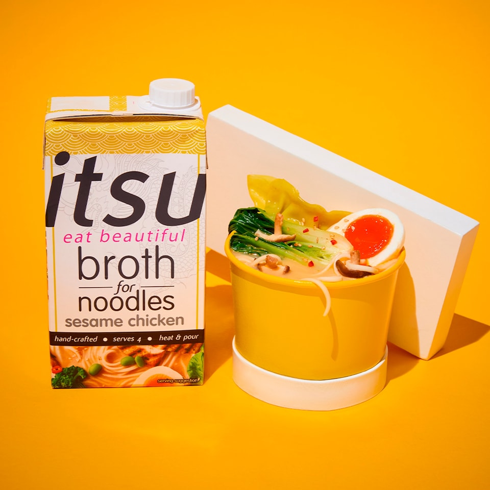 image 1 of itsu sesame chicken broth for noodles serves 4 1L