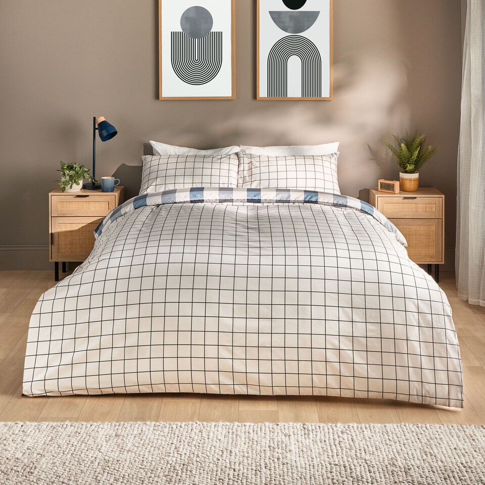 image 1 of  Silentnight Supersoft Check Duvet Set Single 