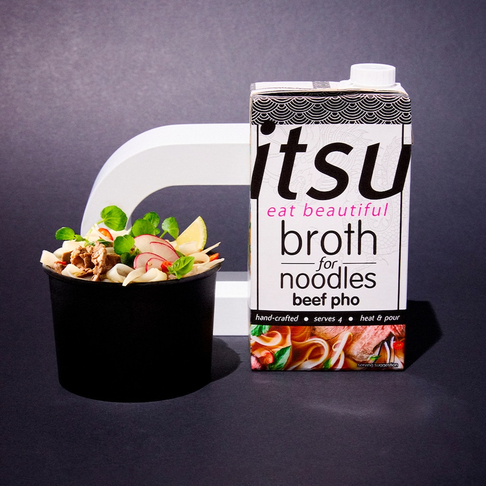image 1 of itsu beef pho broth for noodles serves 4 1L