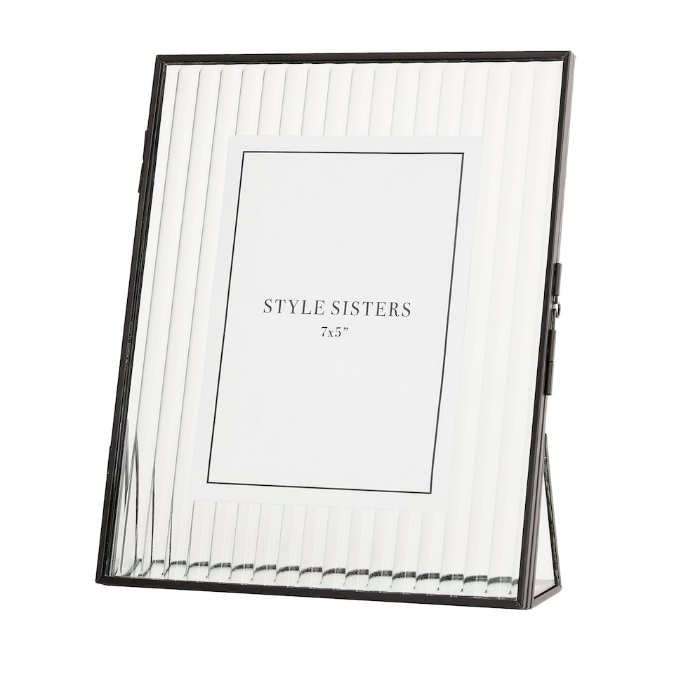 image 1 of Style Sisters Glass/ Metal Photo Frame 5x7"
