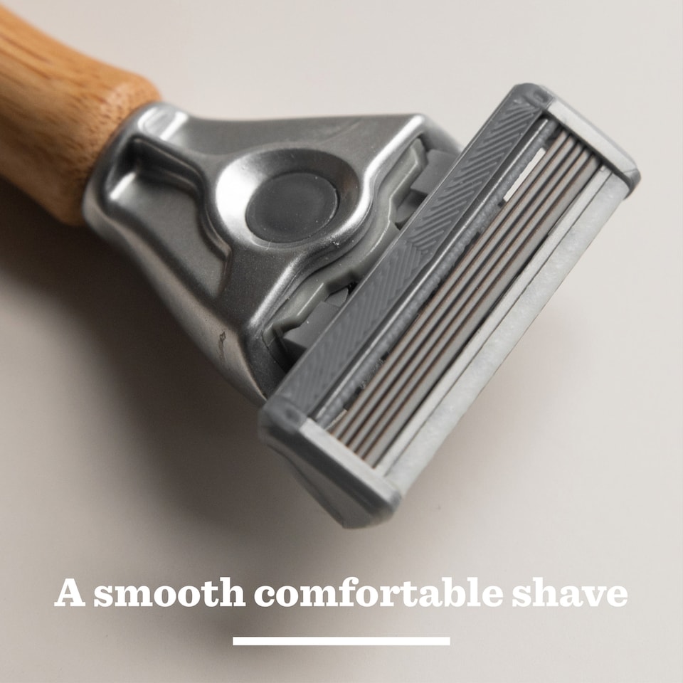 image 1 of Bulldog Skincare Original Bamboo Men’s Razor