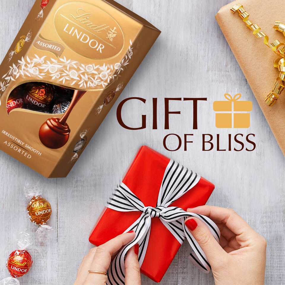 image 1 of Lindt Lindor Assorted Chocolate Truffles 200G