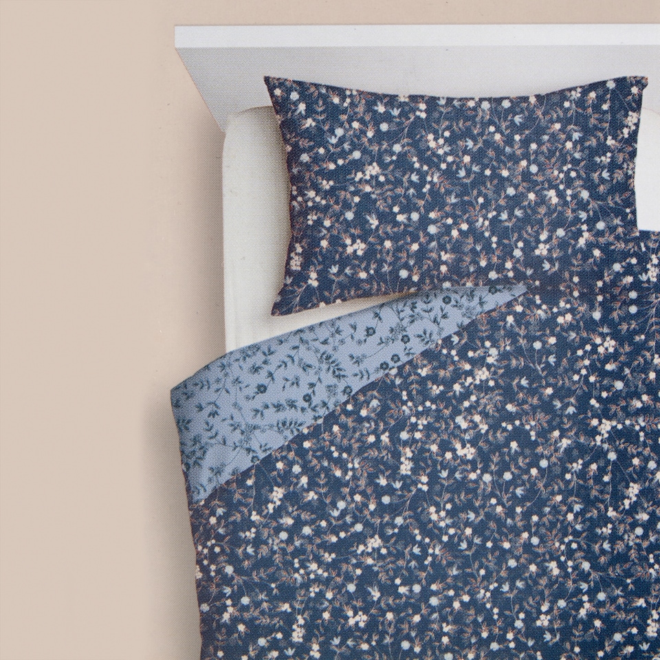 F&F Home Blue Ditsy Floral ágyneműhuzat garnitúra 140 cm x 200 cm  1. kép