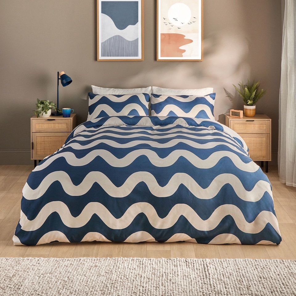 image 1 of Silentnight Supersoft Navy Waves Duvet Set Double 