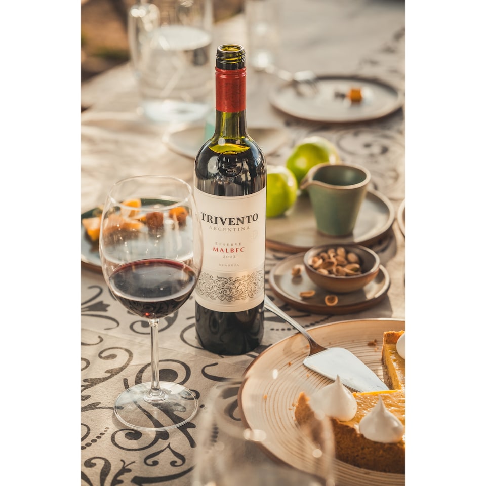 image 1 of Trivento Reserve Malbec 75Cl