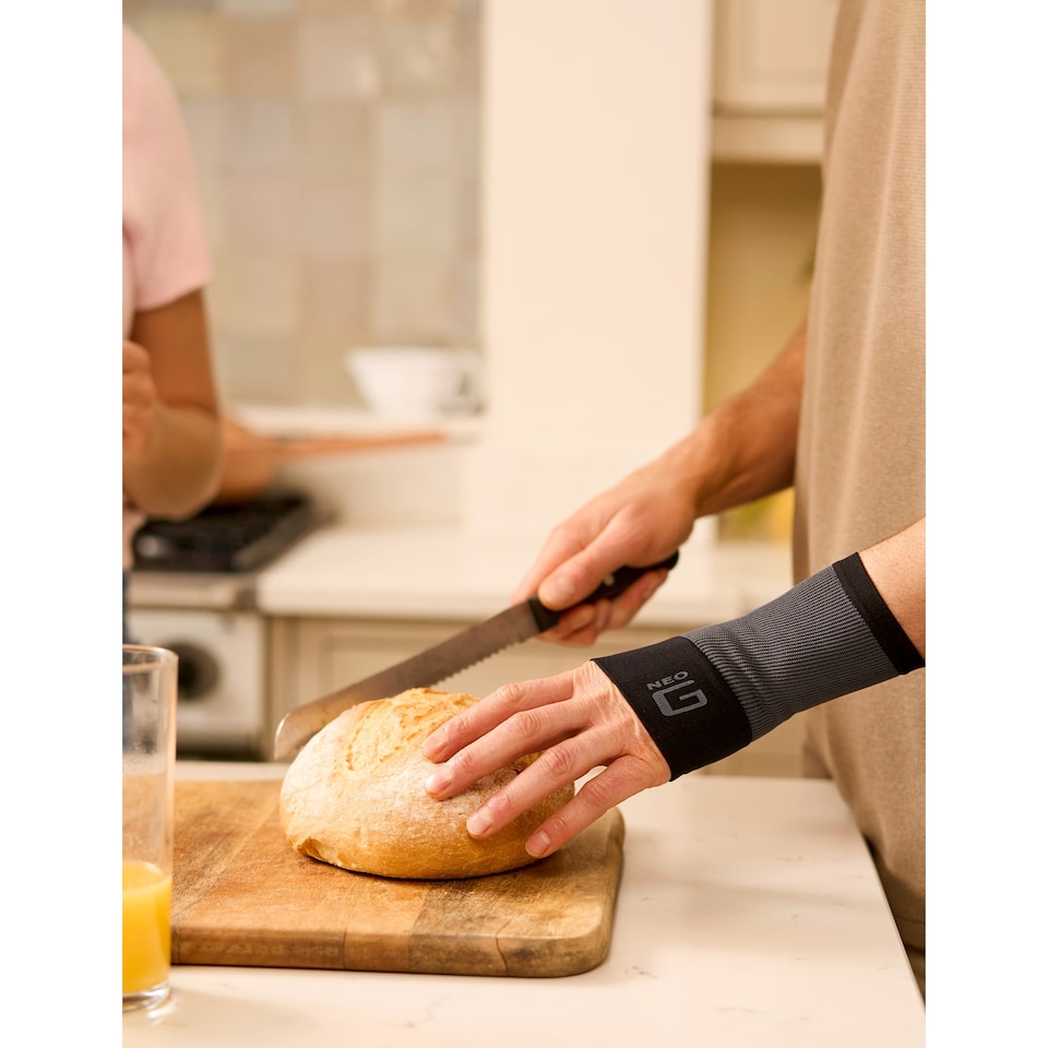 image 1 of Neo G Airflow Wrist & Thumb Support - Medium Pack (1 pc)