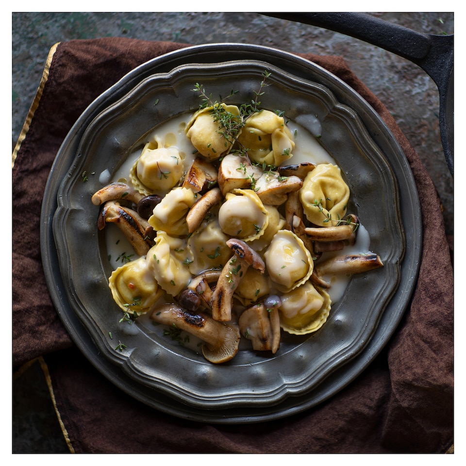 image 1 of La Famiglia Rana Fresh Tortelloni - Chicken & Smoked Pancetta 250g