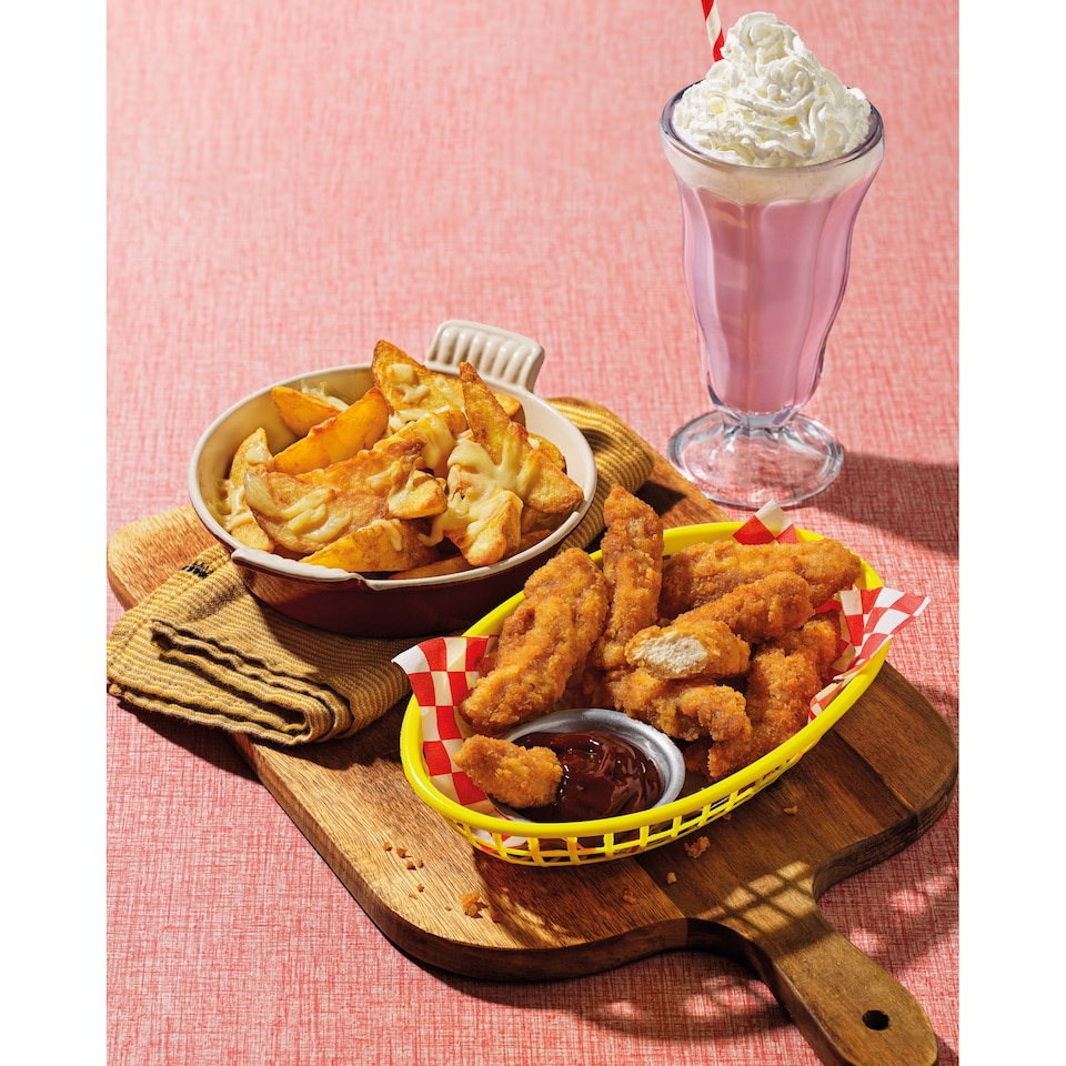 image 1 of TESCO Takeaway Buttermilk Chicken Strips with BBQ Sauce 175g