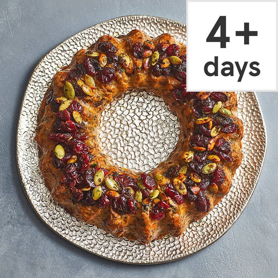 Tesco Plant Chef Mushroom & Chestnut Festive Wreath 450g (Serves 6) Tesco Groceries