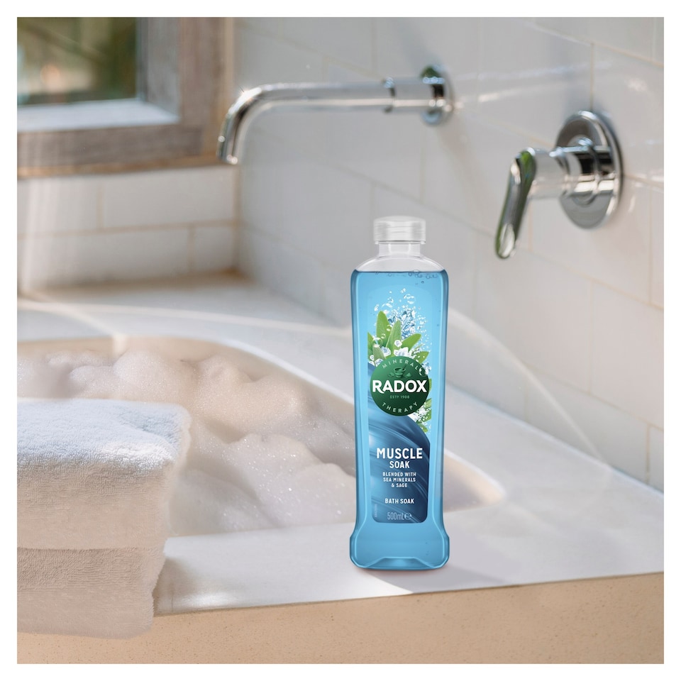 image 1 of Radox Muscle Soak Bath Soak Bubble Bath 500ml